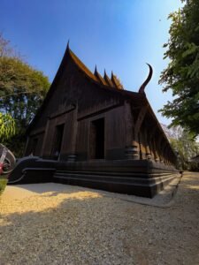 Musée Baan Dam Maison Noire Chiang Rai architecture traditionnelle bois